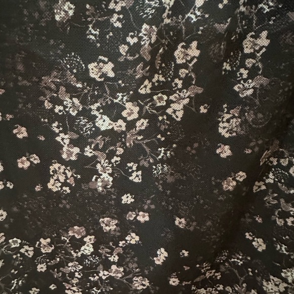 Maurices Ruched Floral Cold Shoulder Top size XL Only worn once - Picture 4 of 6